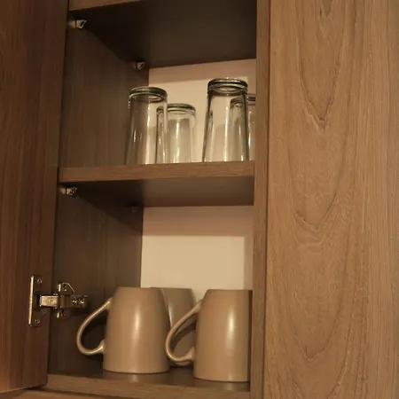 Apartment The Bijou - Stylish Centre Space - Fully Furnished - 24-7 Secure Access & Free Wifi *