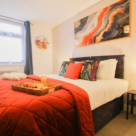 The Bijou - Stylish Centre Space - Fully Furnished - 24-7 Secure Access & Free Wifi Apartment *